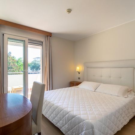 Hotel Villa Doimo Ліньяно-Сабб'ядоро Екстер'єр фото