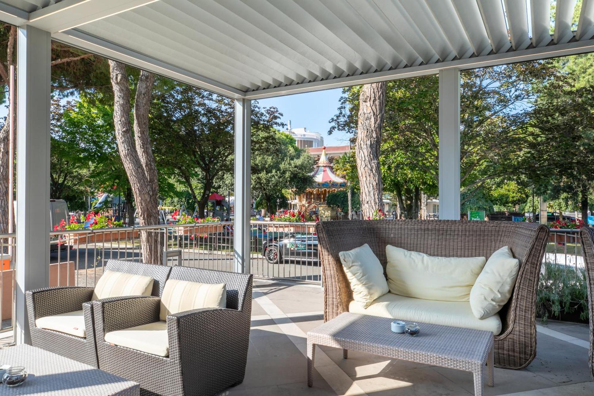 Hotel Villa Doimo Ліньяно-Сабб'ядоро Екстер'єр фото
